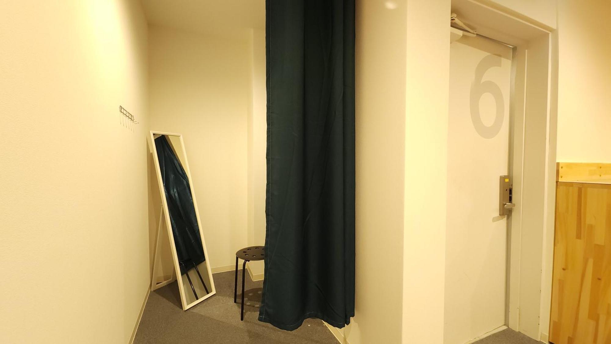 Acro Capsule Hotel Namba Dotonbori Ōsaka Extérieur photo